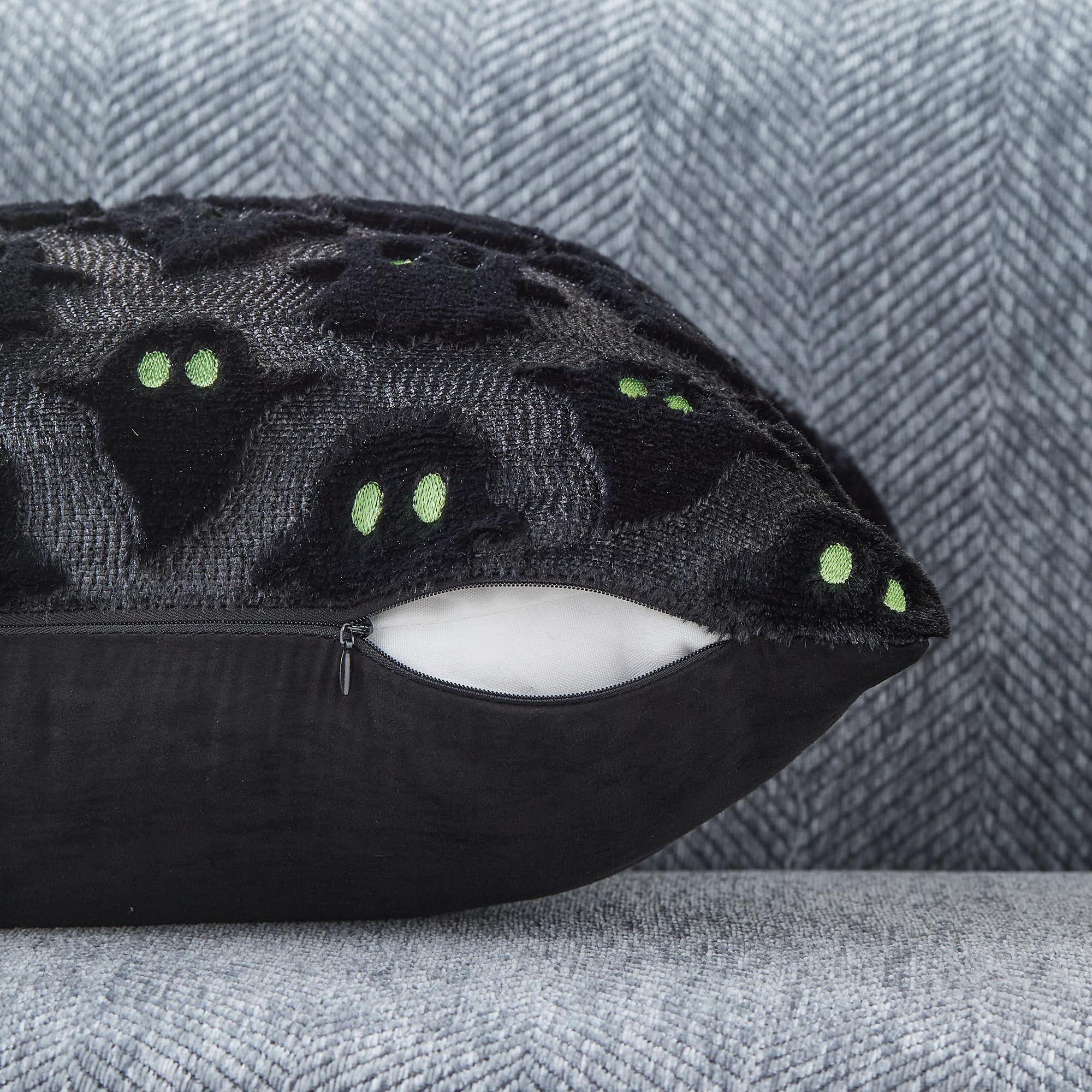 DFXSZ Halloween Ghost Pillow Covers – Set of 2